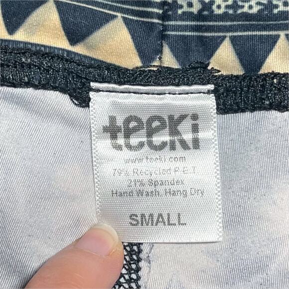 TEEKI Moon Flower Hot Pant Buttery Soft Leggings Navy Blue & Cream Size S - Picture 8 of 8